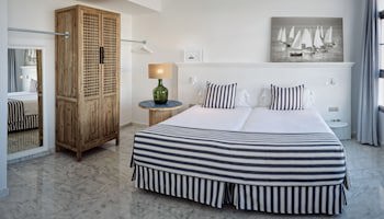 Marina Suites