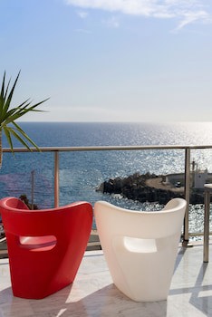 Marina Suites