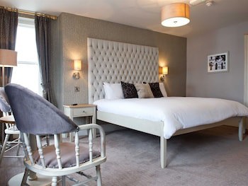 The County Hotel