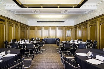 Apex Waterloo Place Hotel