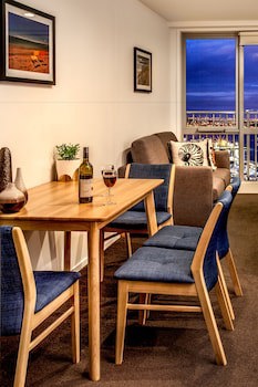 Barclay Suites