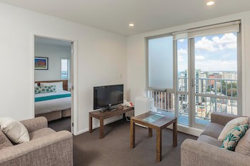 Barclay Suites