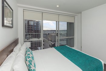 Barclay Suites