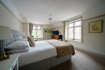 Bankes Arms Hotel