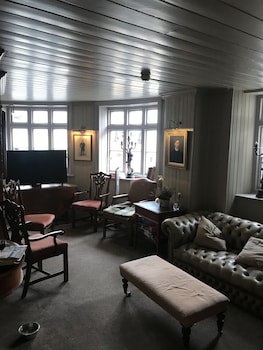 Bankes Arms Hotel