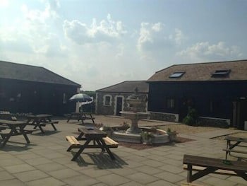 Coach House Hotel