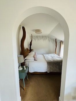 Cottage Lodge Hotel