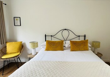 Cottage Lodge Hotel