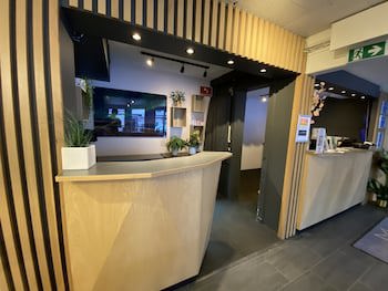 Enter Viking Hotel