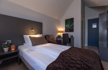 Enter Viking Hotel