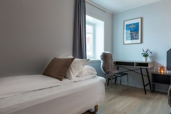 Enter Viking Hotel