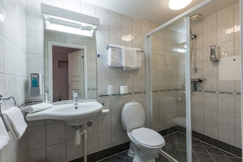 Enter Viking Hotel