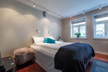 Enter Viking Hotel