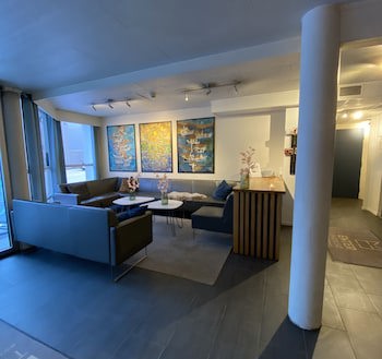 Enter Viking Hotel