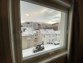 Enter Viking Hotel