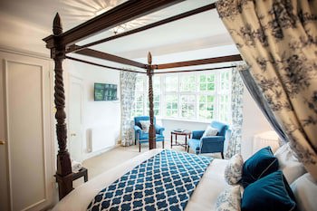 Findon Manor Hotel