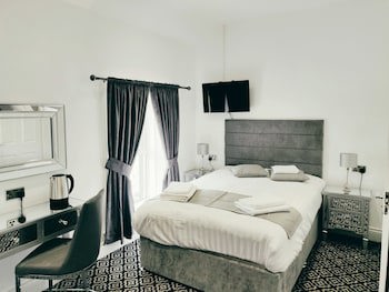 Serendipity House