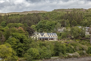 Cuillin Hills Hotel