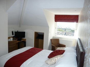 Queenswood Hotel