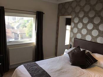 Queenswood Hotel
