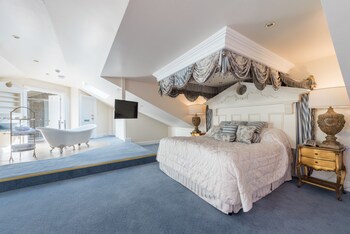 Grange Hotel