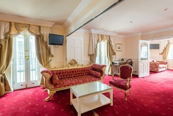 Grange Hotel