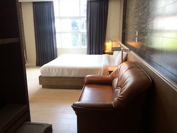 Bourbon St Boutique Hotel