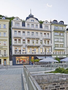 Ea Hotel Elefant