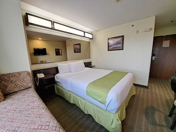 Microtel Inn & Suites By Wyndham Toluca
