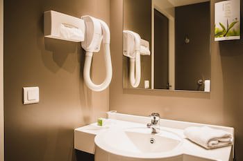 Dc Hotel Charleroi Airport