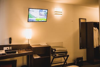 Dc Hotel Charleroi Airport