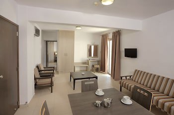 Petrosana Hotel Apartments galeri fotoğrafı