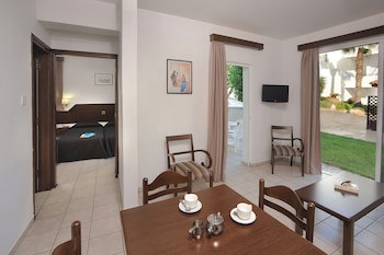 Petrosana Hotel Apartments galeri fotoğrafı