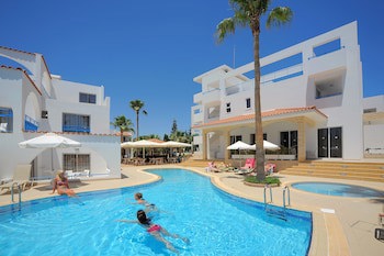 Petrosana Hotel Apartments fotoğrafı