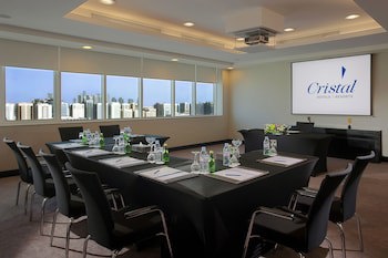Cristal Hotel Abu Dhabi