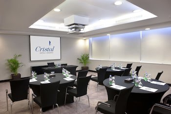 Cristal Hotel Abu Dhabi