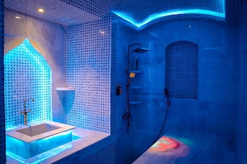 Cristal Hotel Abu Dhabi