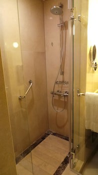 Amman Airport Hotel