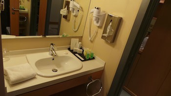 Amman Airport Hotel