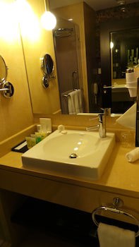 Amman Airport Hotel