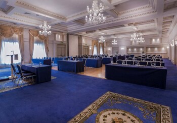 Newgrange Hotel