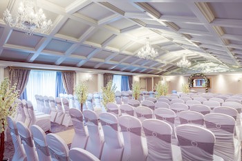 Newgrange Hotel