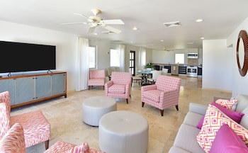 Coral Beach Club Villas & Marina