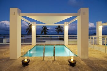 Coral Beach Club Villas & Marina