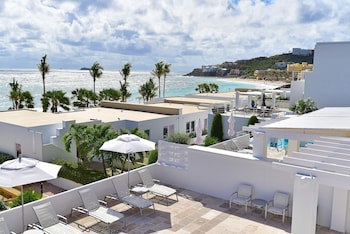 Coral Beach Club Villas & Marina