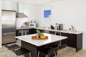Coral Beach Club Villas & Marina