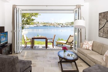 Coral Beach Club Villas & Marina