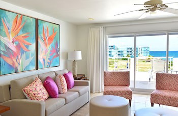 Coral Beach Club Villas & Marina