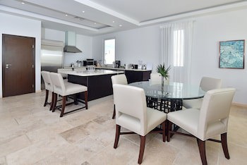 Coral Beach Club Villas & Marina
