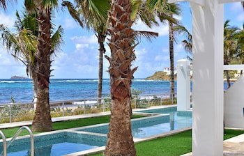 Coral Beach Club Villas & Marina